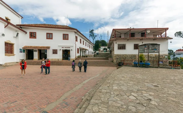 Bogota コロンビア 2015年10月22日 モンセラーテ教会の複合施設の外観は フォールンロードに捧げ 教会は巡礼地であり 観光名所でもあります — ストック写真