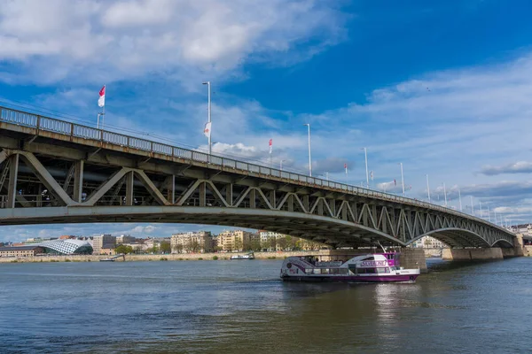 Bro Över Floden Staden Riga — Stockfoto