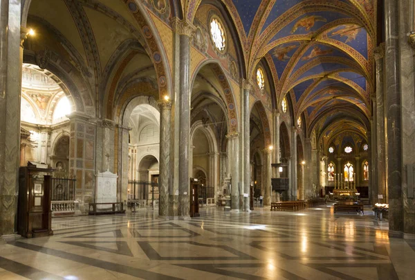Интерьер Кафедрального Собора Святого Георгия Париже — стоковое фото