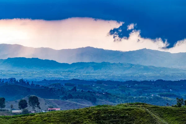 Interessante Gewitterwolken Den Anden Kolumbien — Stockfoto