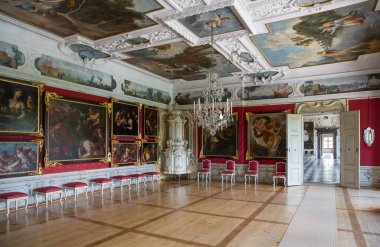 GRAZ, AUSTRIA - 2 Mayıs 2014 'te Graz' da olduğu gibi Eggenberg Sarayı 'nın içi. 1625-1635 yılları arasında inşa edilen saray, Styria 'daki en önemli Barok sarayı kompleksidir..