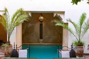 Güzel geleneksel Fas mimarisi 