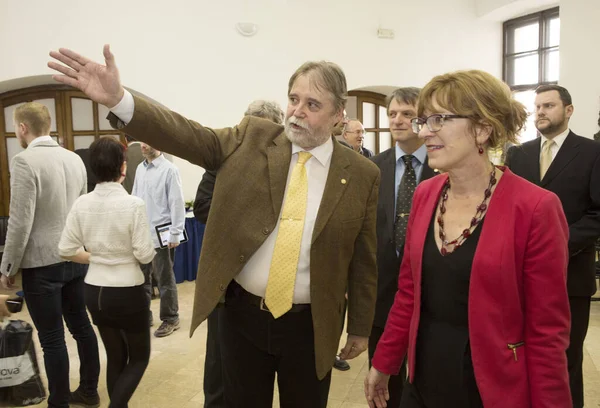 Budapest Hungría Abril Barna Mezey Rector Elte Tunde Hando Presidente — Foto de Stock