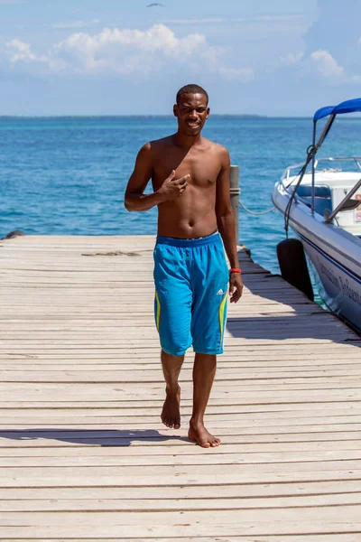 Black Man Walking Wooden Pier — Stock Photo, Image