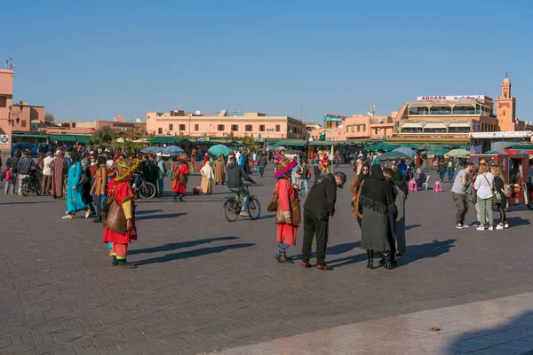 Marrakesh Morocco Prosince 2017 Lidé Trhu Medina Marrákeši Marrákeš Nejoblíbenější — Stock fotografie