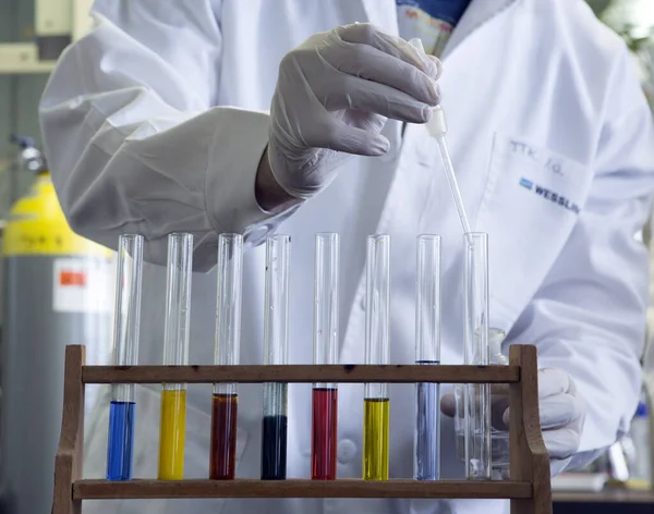 Budapest Hongarije Mei 2011 Studenten Een Laboratorium Van Faculteit Wetenschappen — Stockfoto