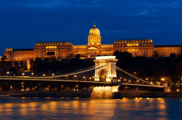 Kettenbrücke Budapest Bei Nacht — Stockfoto