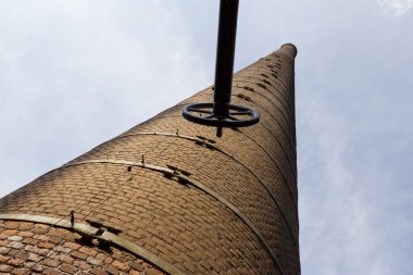 Haçlı eski ahşap çit