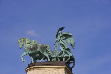 İtalya 'nın Roma şehrinde Kral Charles Bridge' in heykeli.