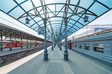 Rus şehrindeki tren istasyonu.