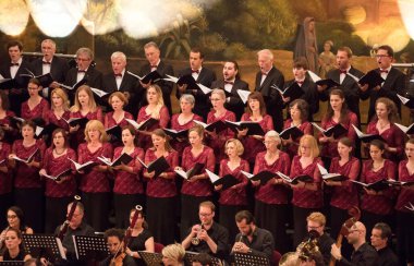 Konser salonunda müzik konseri