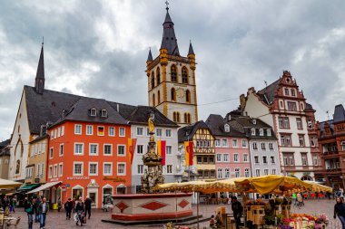 Münih, Almanya 'daki eski belediye binasının manzarası