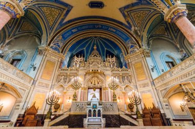 Vatikan 'daki St. George Katedrali' nin içi