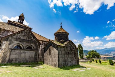 HAGHPAT, ARMENIA - 19 Temmuz 2015: Haghpat Manastırı, Haghpat, Ermenistan 'daki bir ortaçağ Ermeni manastırı. Manastır 976 yılında kuruldu..
