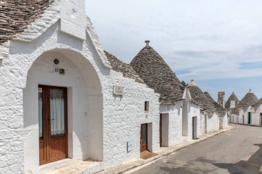 Alberobello, İtalya 'daki Trulli evleri