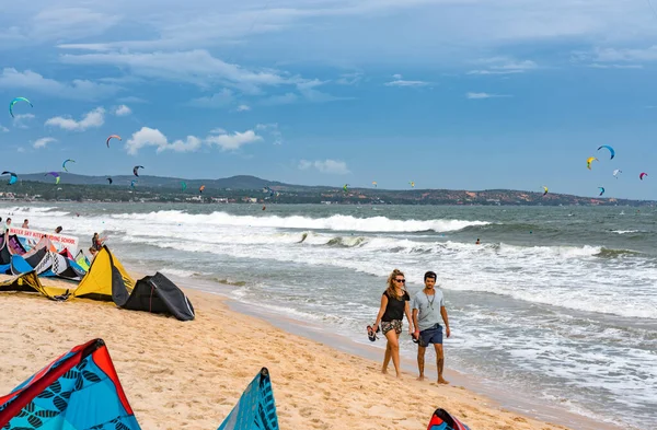 Mui Vietnam December 2018 Kitesurfers Het Strand Van Bamboo Village — Stockfoto