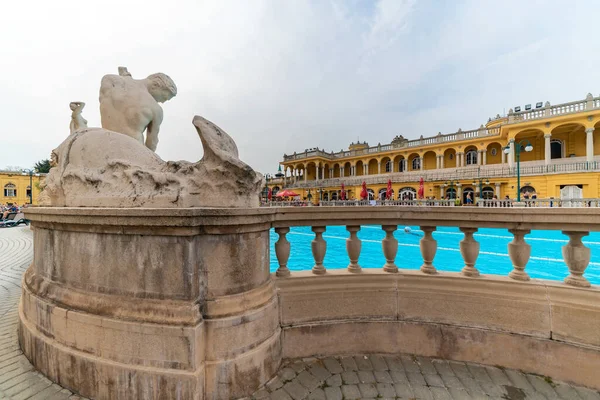 Budapeste Hungria Abril 2016 Banhos Szechenyi Budapeste Hungria Dia Ensolarado — Fotografia de Stock