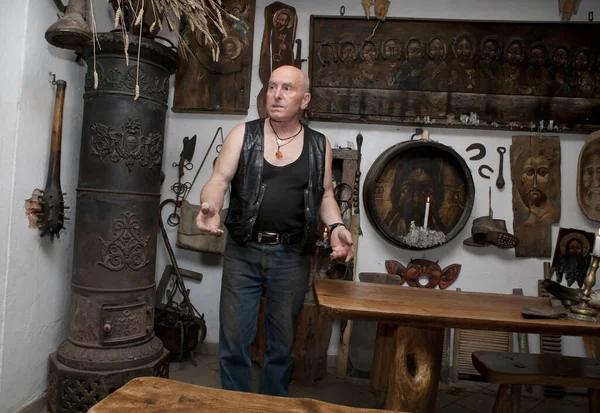 HOCZEW, POLAND - JULY 09: Zdzislaw Pekalski famous polish folk sculptor in his gallery on July 9, 2009 in Hoczew, Poland.