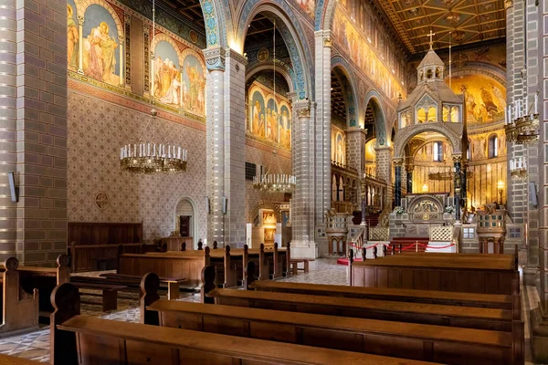 Interior Antigua Iglesia Cristiana — Foto de Stock