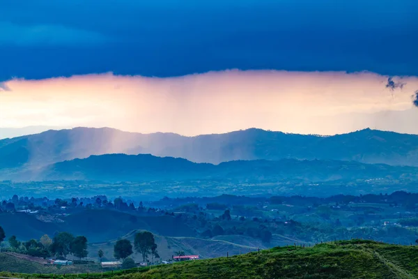 Interessante Gewitterwolken Den Anden Kolumbien — Stockfoto