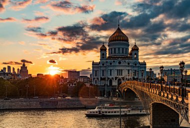 İsa 'nın katedralinin gün batımı manzarası Moskova' daki kurtarıcı