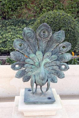 Parktaki Çin heykeli