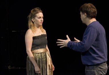 BUDAPEST, HUNGARY - 9 Ocak 2012 'de Macaristan' ın Budapeşte kentindeki Merlin Tiyatrosu 'nda Laomedia.