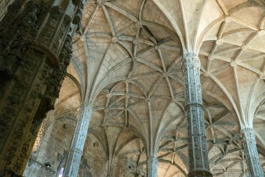 Notre dame de Paris Katedrali 'nin içi.