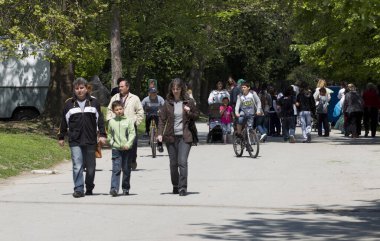 Şehirdeki bir grup insan