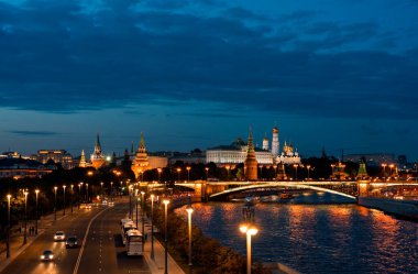 Geceleri Moskova Kremlin manzarası