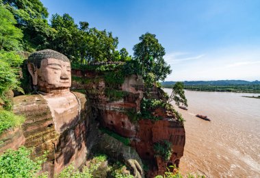 Chengdu, Çin yakınlarındaki Dev Leshan Buddha.