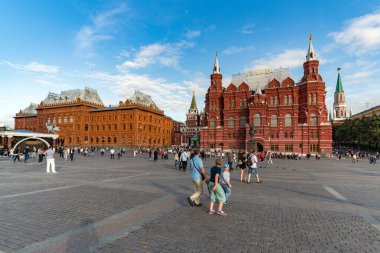 Moskova, Rusya-Eylül 10, 2016: Eski kasaba meydanındaki Aziz George Katedrali