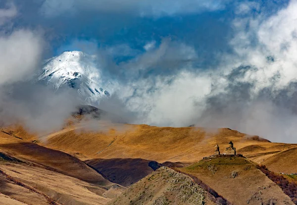 Chiesa Trinità Gergeti Georgia — Foto Stock