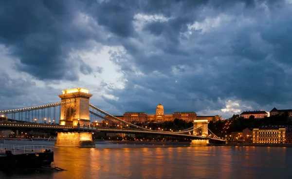 Puente Cadena Budapest Hungría — Foto de Stock