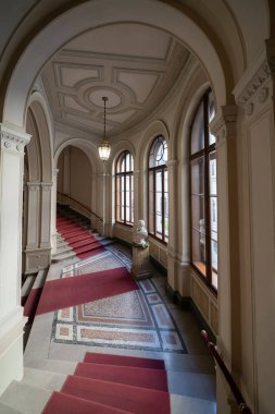 Eski tarihi binanın içi