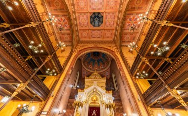 Tarihi binadaki konser salonu.