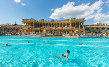 Budapeşte, Macaristan 'da güzel bir yüzme havuzu