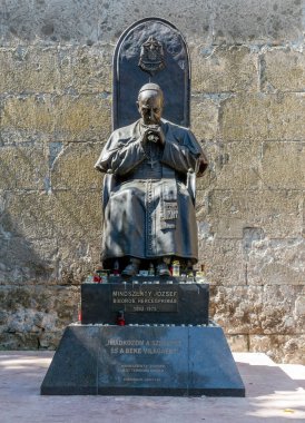 Barselona şehrinde bir asker heykeli