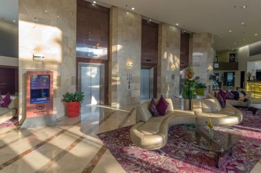 BOGOTA, COLOMBIA - 22 Ekim 2015: Starwood Otelleri ve Resorts Worldwide 'ın sahibi olduğu Sheraton Hotel' in içi. Bogota, Kolombiya 'nın başkenti ve en büyük şehridir.