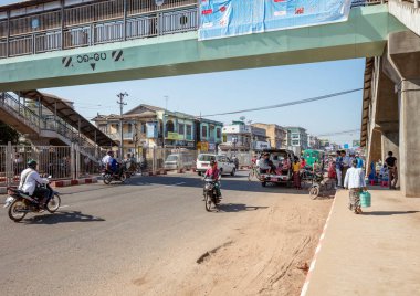Güneşli bir günde Asya şehri