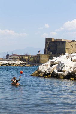 Deniz manzarası ve Dubrovnik 'in eski kalesi