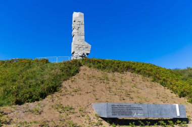 GDANSK, POLAND - 18 Eylül 2015: Polonyalı savunucuların anısına Westerplatte Anıtı. Westerplatte yarımadası, 1939 yılında Avrupa 'nın 2. Dünya Savaşı' ndaki ilk muharebesiyle ünlüdür..