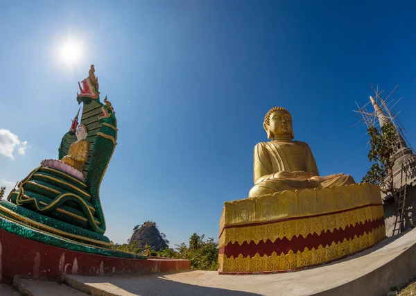 Arany Buddha Szobor Wat Phra Singh Bangkok Thaiföld — Stock Fotó