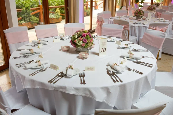 Hochzeitstisch Für Party Gedeckt — Stockfoto