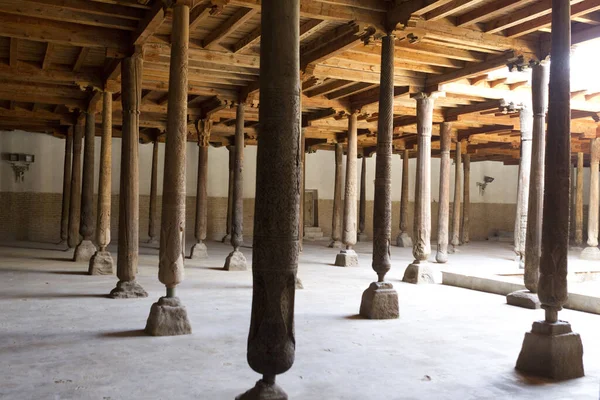 Old Wooden House Middle Building — Stock Photo, Image