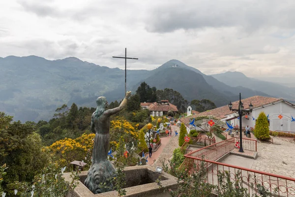 Bogota Colombia Octubre 2015 Gente Visita Colina Montserrate Bogotá Ciudad —  Fotos de Stock