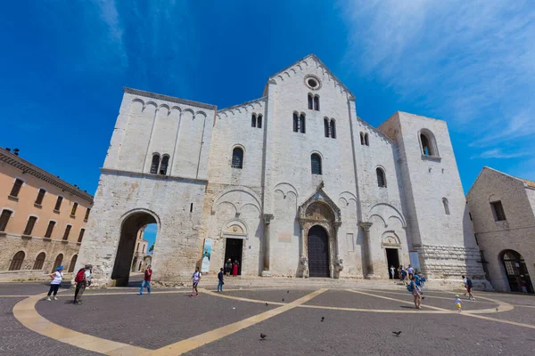 イタリアのバーリ 2017年6月4日 1087年から1197年の間に建設された聖ニコラス大聖堂 ヨーロッパやキリスト教世界において宗教的意義は大きい — ストック写真