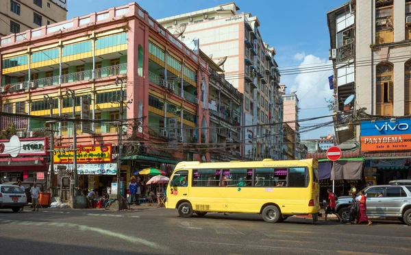 Cidade Asiática Dia Ensolarado — Fotografia de Stock