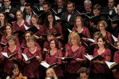 Konser salonunda müzik konseri