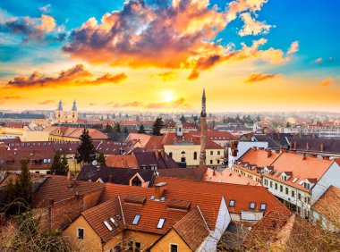 Macaristan 'ın kuzeyinde günbatımı